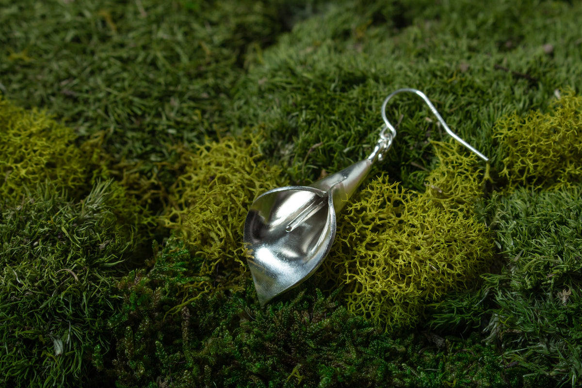 Calla Lily Earrings