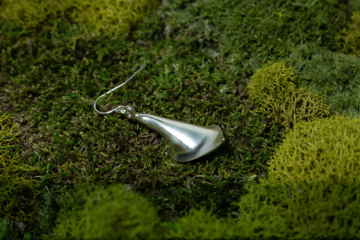 Calla Lily Earrings