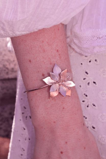 Love-in-a-Mist Bracelet